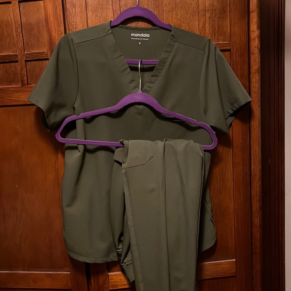 LIKE NEW MANDALA SCRUBS